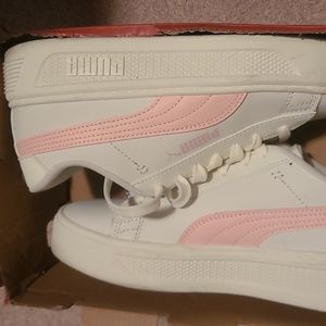 Puma Sneakers